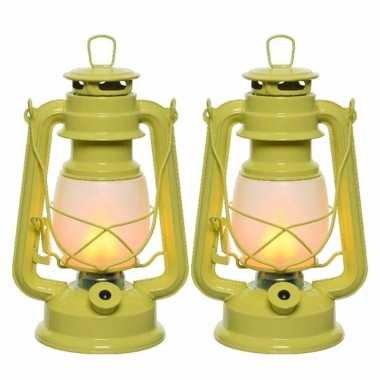 Set van 4x stuks gele led licht stormlantaarn 24 cm met vlam effect