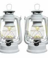 Set van 2 witte led licht stormlantaarns 25 cm